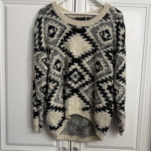 Dex Women's Large 1963 Fuzzy Eyelash Geometric Aztec Print Black and Cream Soft